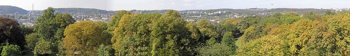 Панорама города Вупперталь (вид с башни Элизы)