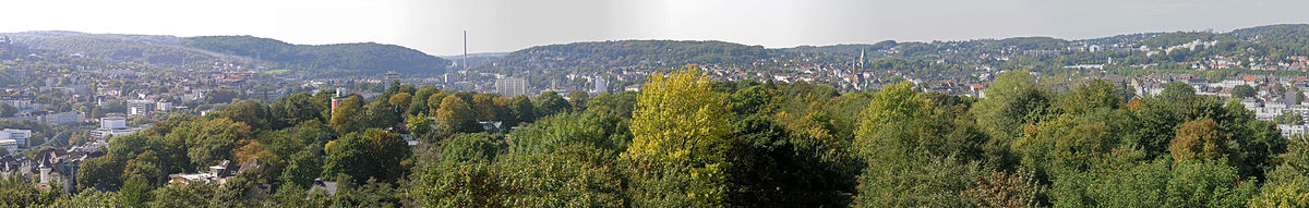 Панорама города Вупперталь (вид с башни Бисмарка)