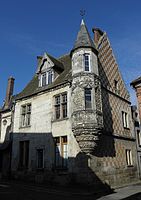 Verneuil-sur-Avre (27) Maison renaissance.jpg