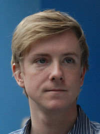 Крис Хьюз в 2009 году