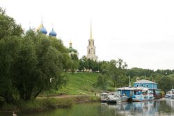 Вид на Рязанский Кремль со стороны Трубежа