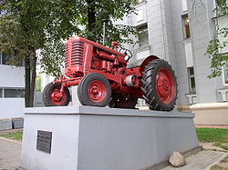 Tractor Belarus MTZ-2-2.jpg
