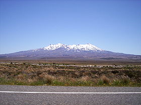 Вулкан Руапеху (январь 2005 г.).