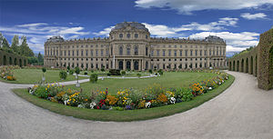 Вюрцбургская резиденция (вид со стороны дворцового сада Хофгартен)
